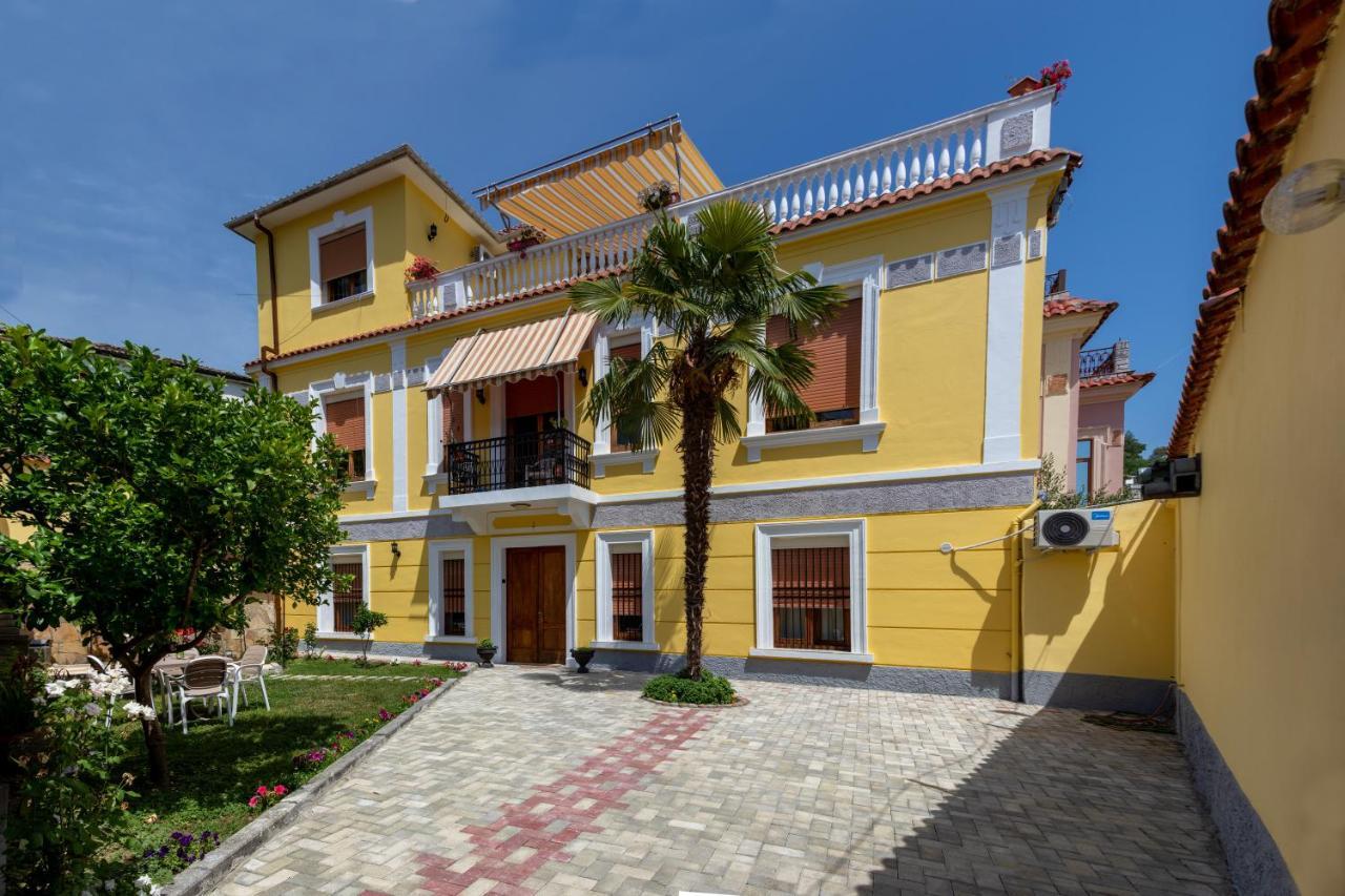 Villa Palma Center Berat Exteriör bild
