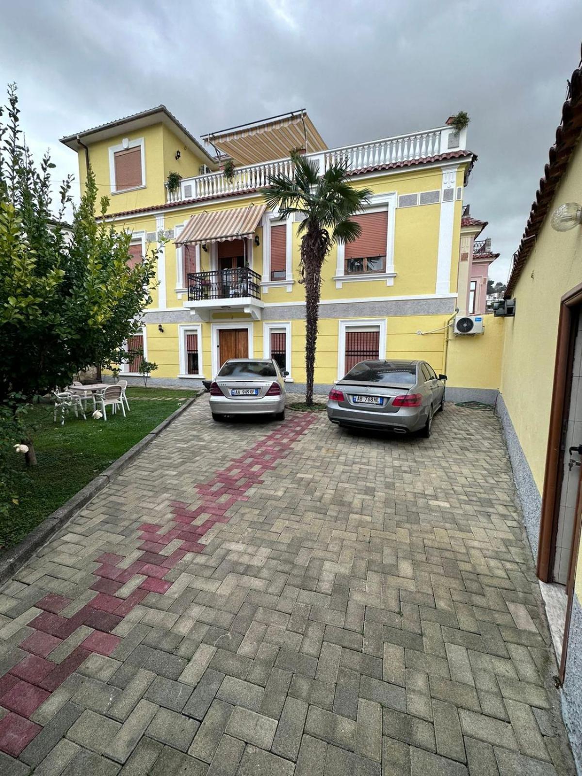 Villa Palma Center Berat Exteriör bild